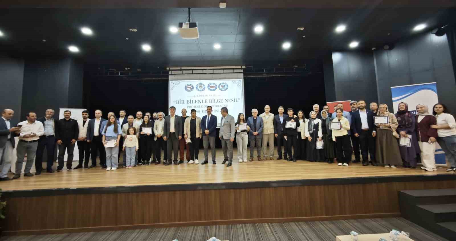 ’Bir bilenle bilge nesil’ projesinde ödül heyecanı