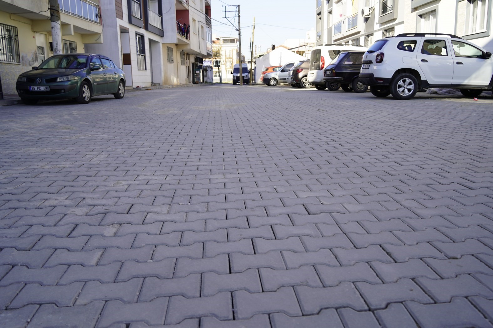 Bir mahallenin daha yol çalışmaları tamamlandı