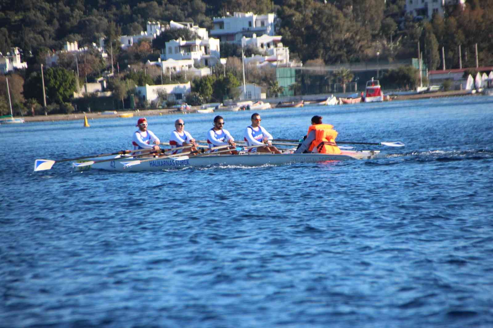 Bodrum’da ilk kez kürek yarışları yapılıyor