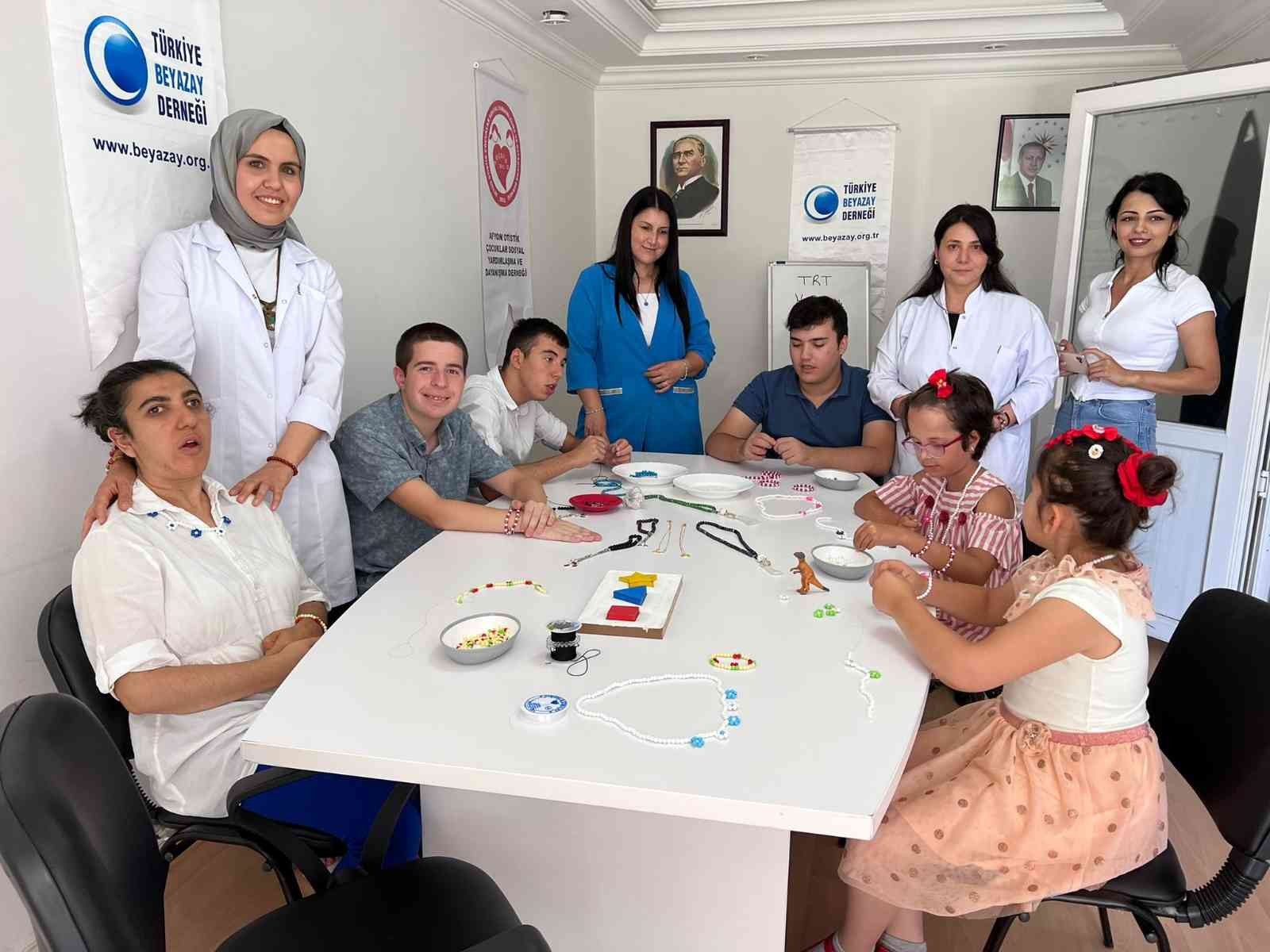 Bu ürünleri otizmli çocuklar üretiyor