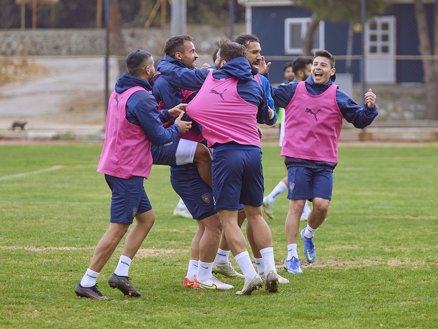 Bucaspor 1928’den neşeli antrenman