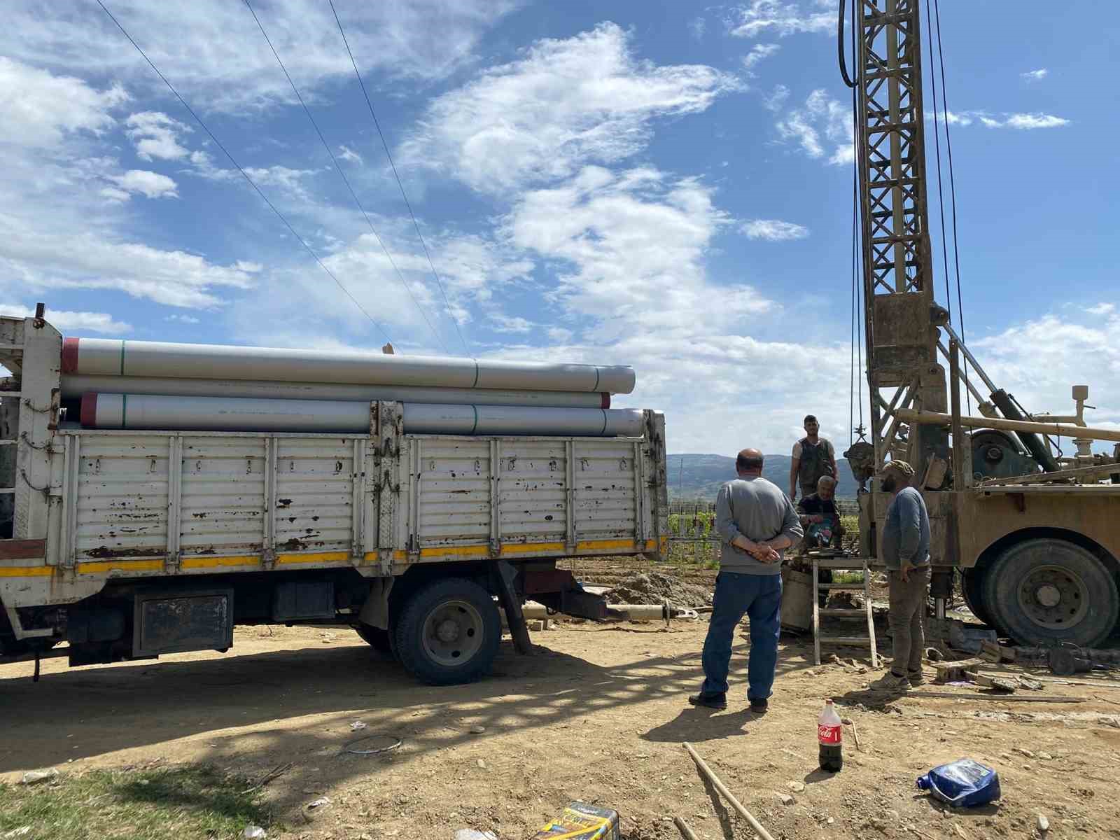 Büyükşehir, tarımsal sulamada üreticiye can suyu oluyor