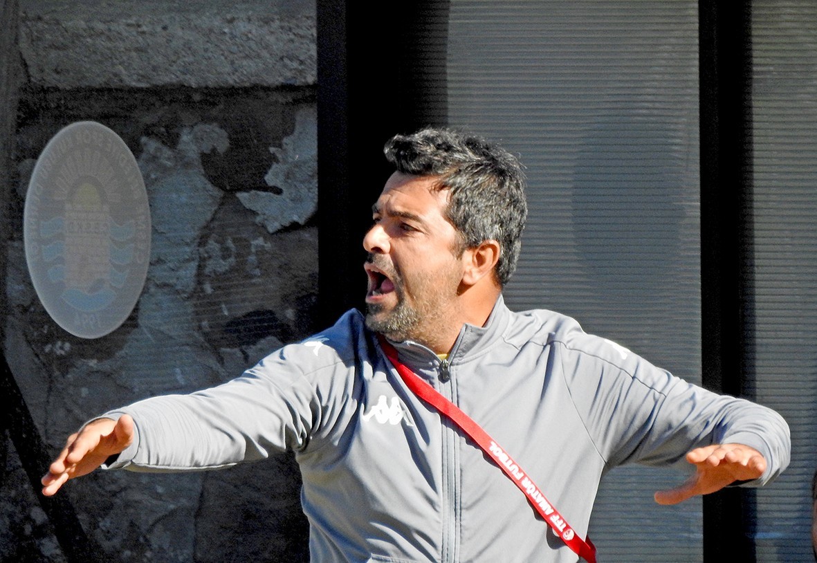 Çeşme Belediyespor, Teknik Direktör Karatepe ile yollarını ayırdı