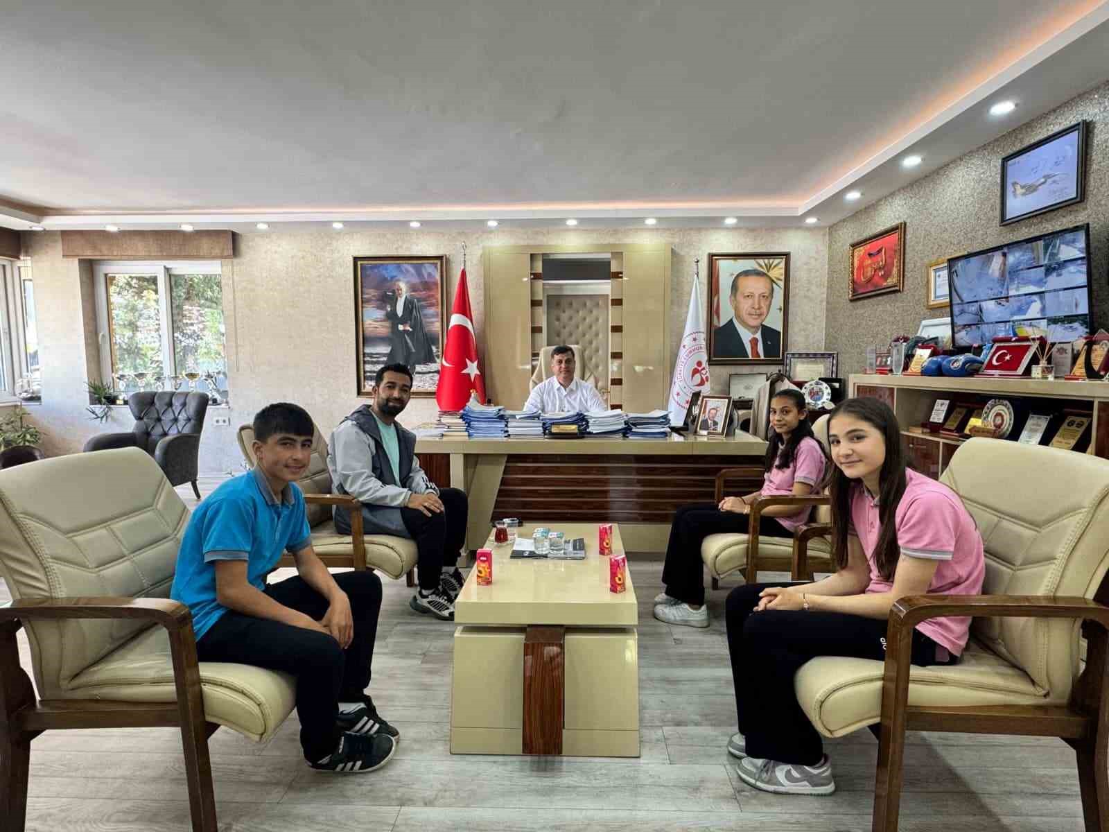 Çifte şampiyon Manisa’dan