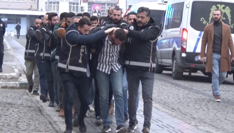 Çökertilen ’Baybekler’ çetesi üyeleri adliyeye sevk edildi