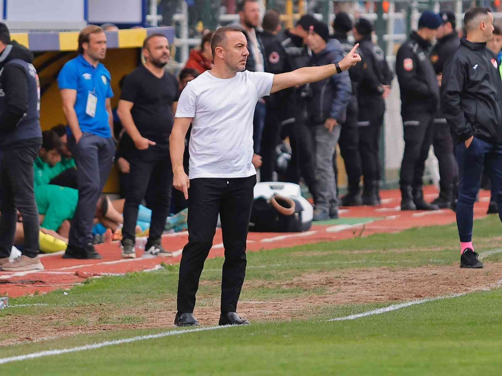 Cüneyt Dumlupınar: “Devre arasında ’5 atacağız’ dedim”