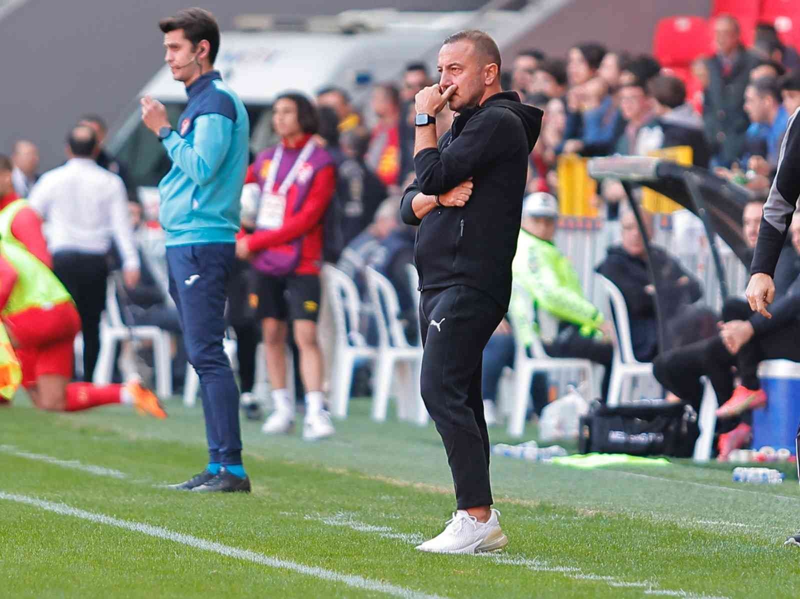 Cüneyt Dumlupınar: ‘Önemli olan ligi lider bitirmek’