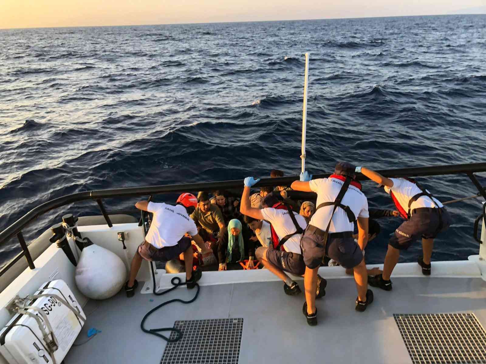 Datça’da 186 düzensiz göçmen kurtarıldı