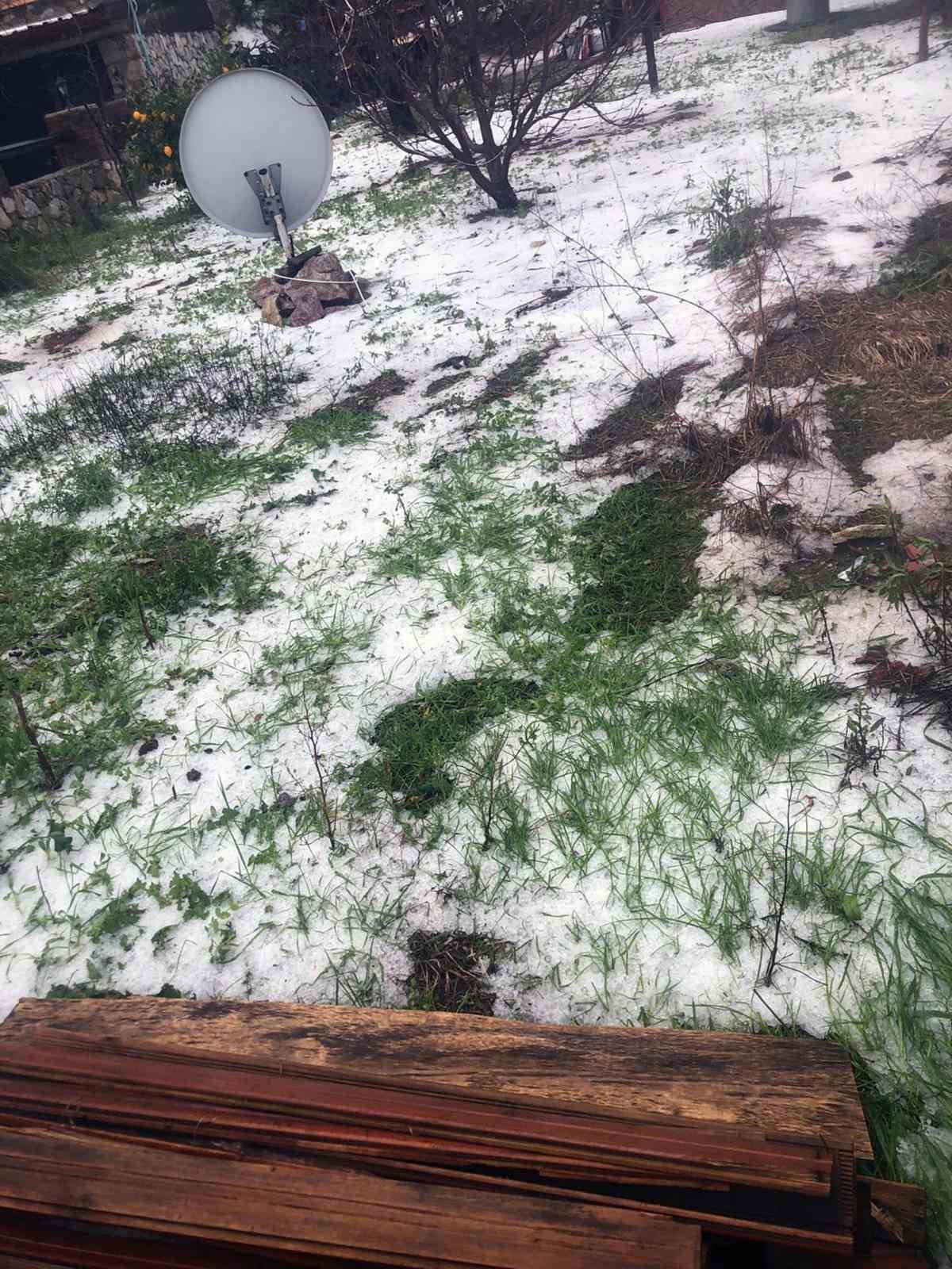 Datça’ya dolu sürprizi