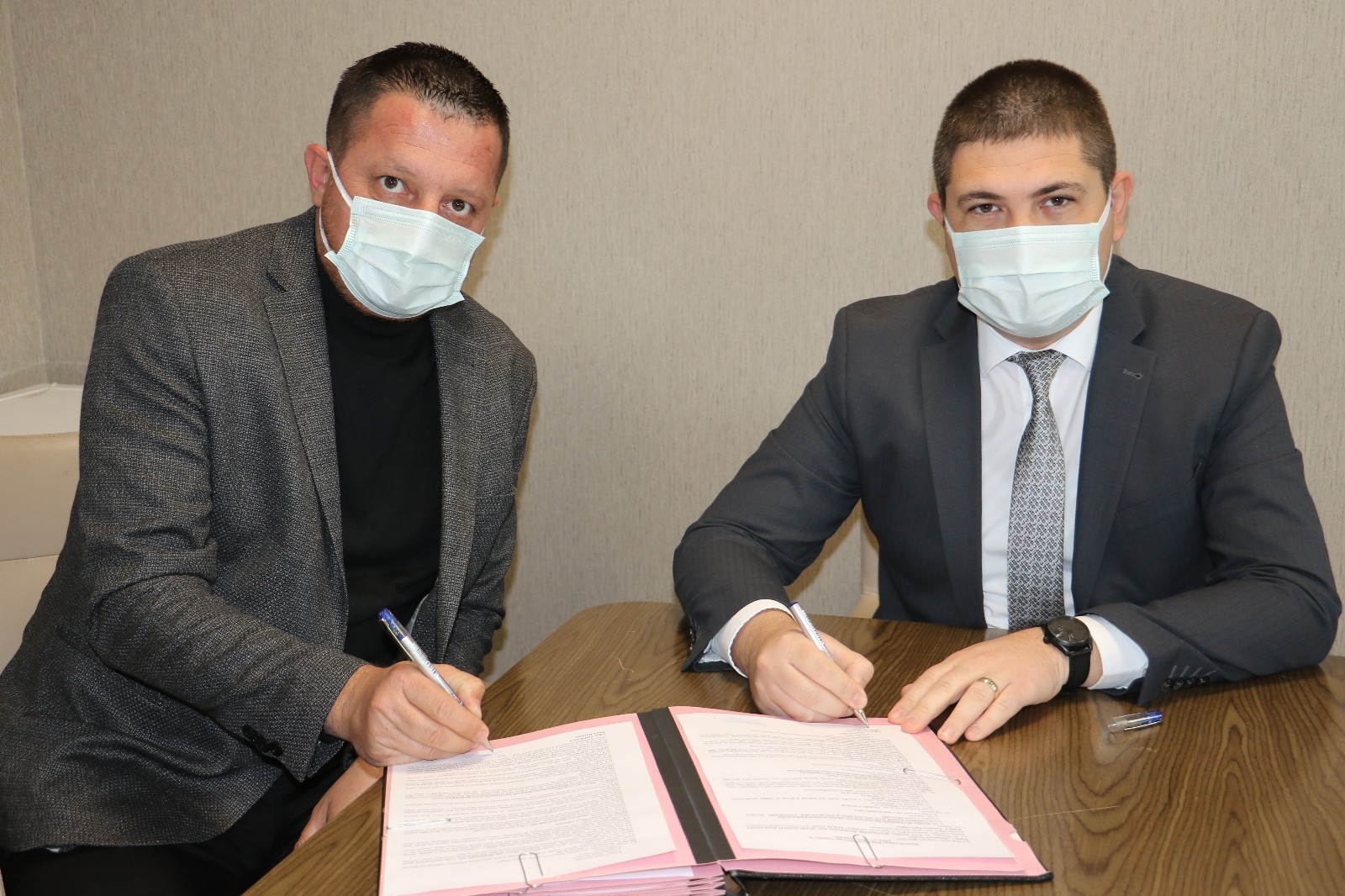 Depremde hasar gördüğü için yıkılan cami için çalışmalar başlıyor