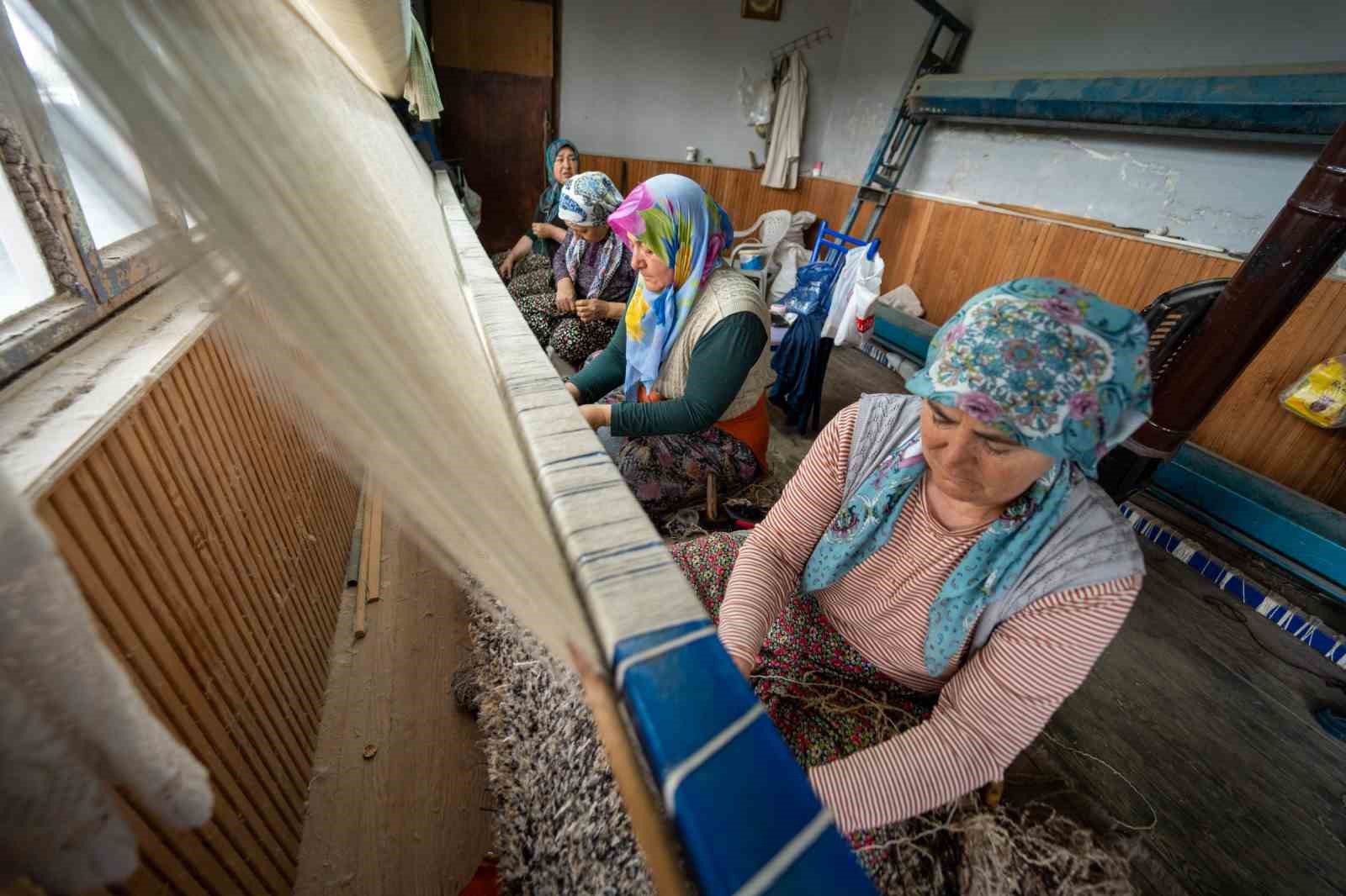 Dokumacılığın son temsilcileri mesleklerini korumak için direniyor