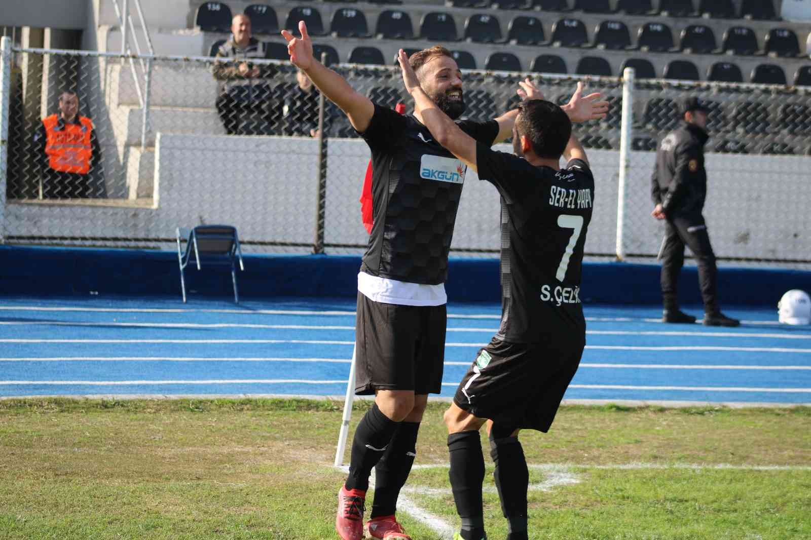 Efeler 09 SFK: 5 – Niğde Anadolu FK: 1