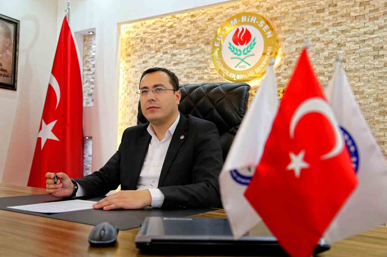 Eğitim-Bir-Sen teşkilatları artık Mesut Öner’e emanet