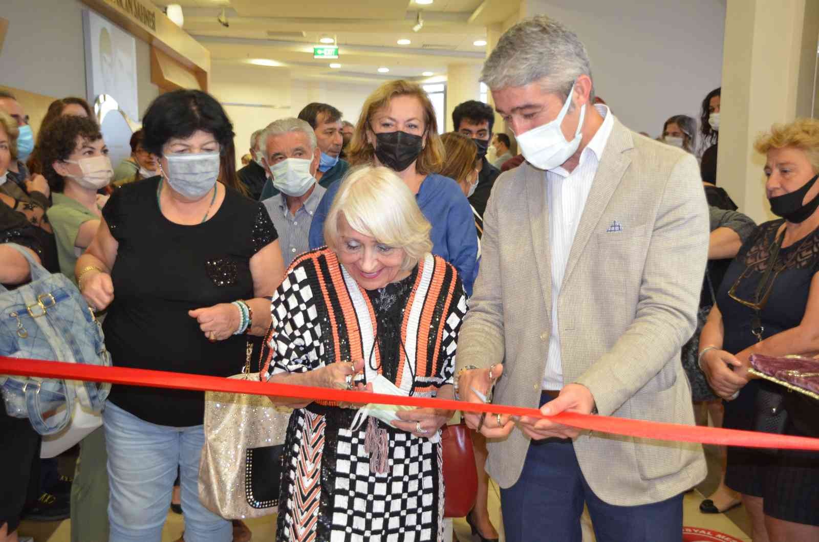 Ekim Geçidi sergisi onbirinci kez kapılarını açtı