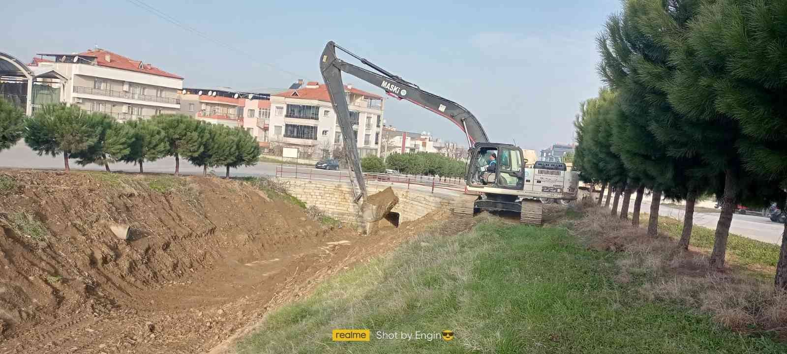 Ergenekon’da 5 kilometre dere temizliği yapıldı