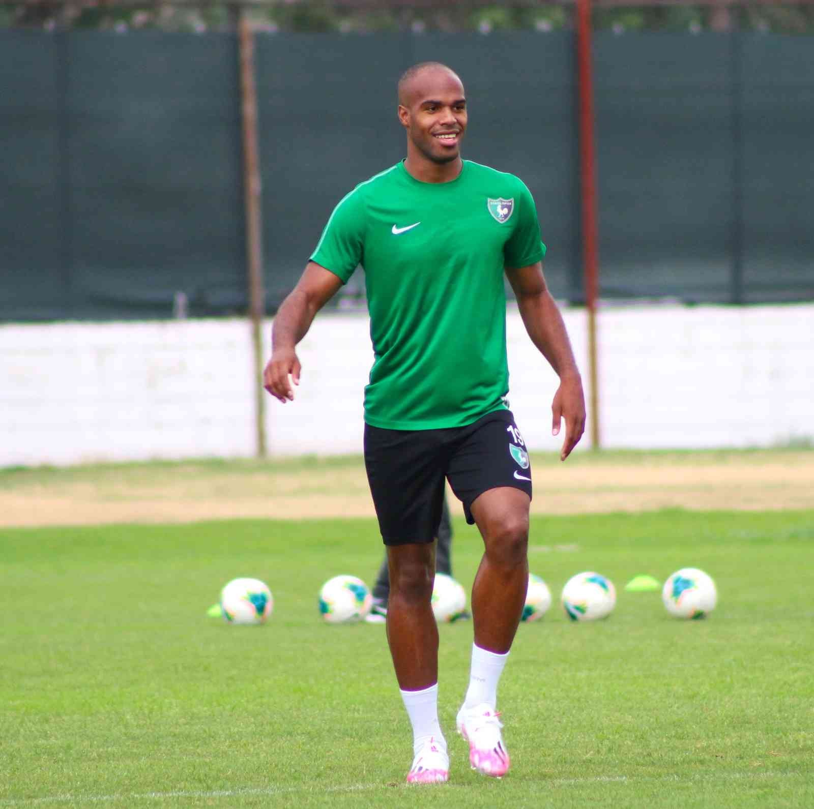 Eski Denizlisporlu Estupinan, Hull City’nin gözdesi oldu