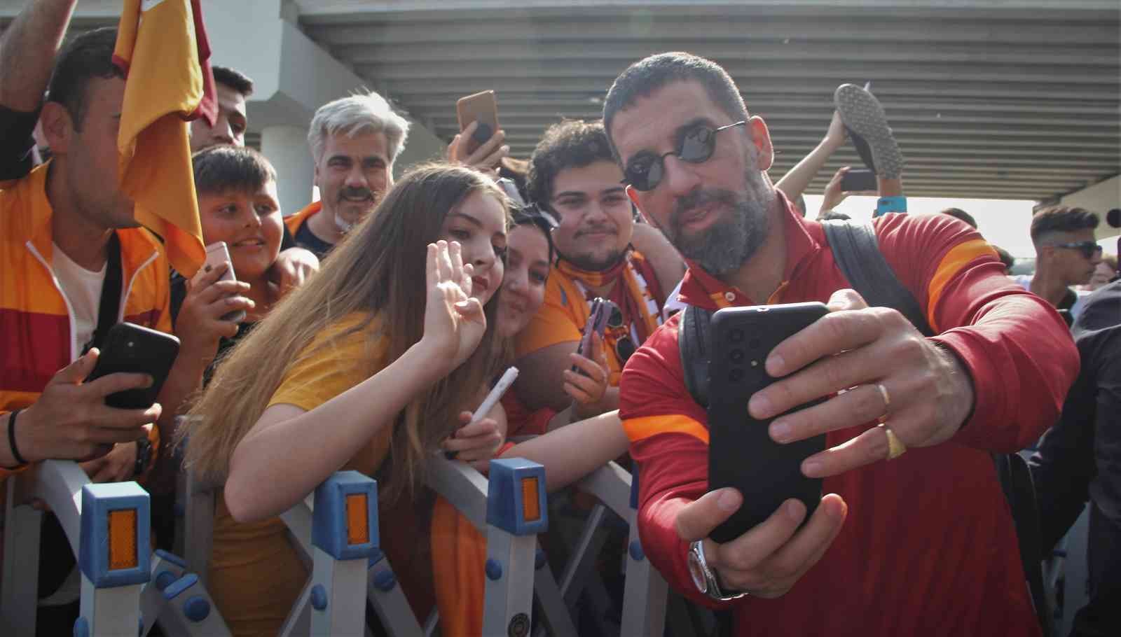 Galatasaray kafilesi İzmir’de