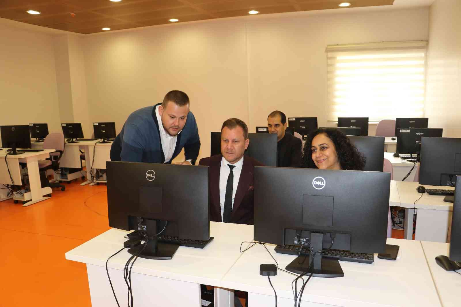 ’Genç Bakış’ projesinin bilgisayar sınıfı hizmete açıldı