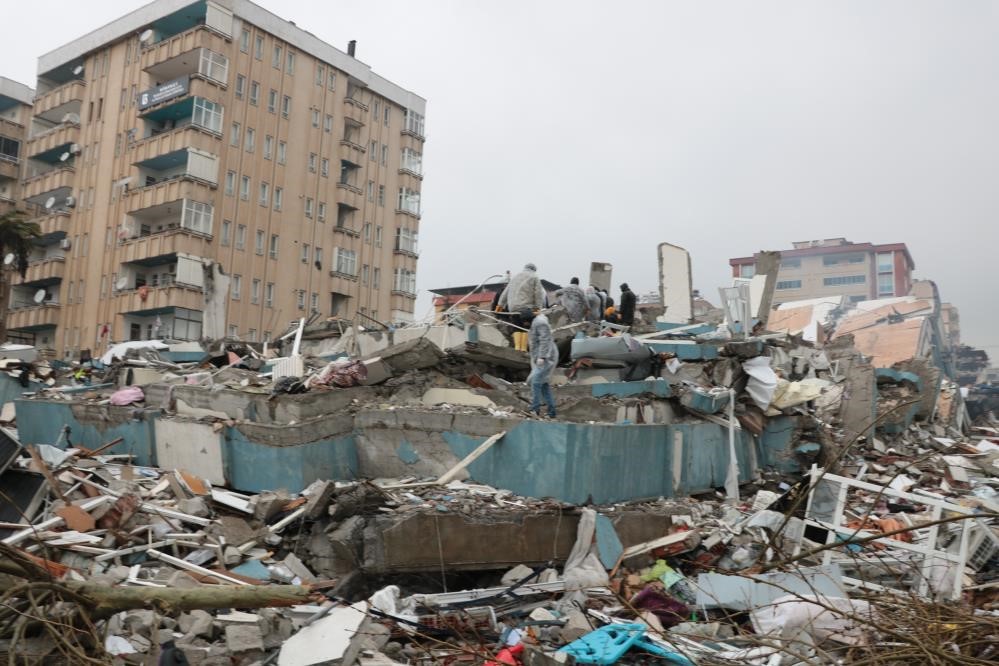 Hasarın büyük olmasının sebebi “basen zemin” olabilir