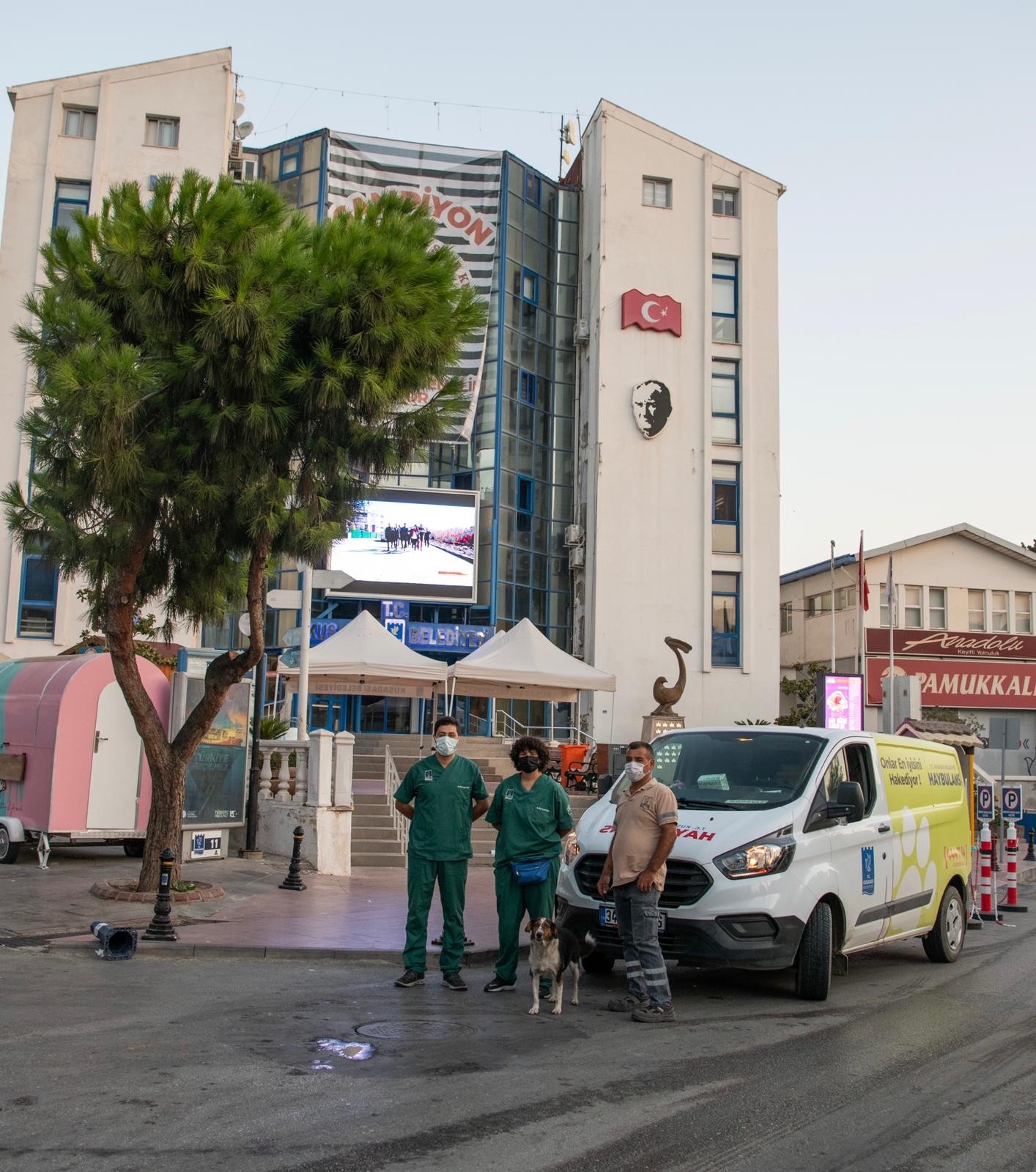 Haybulans aracı can dostlara şifa olmak için Marmaris’e doğru yola çıktı