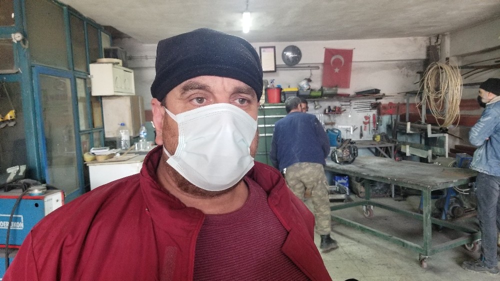 Hırsıza çağrı: ‘Çaldığın malzemeleri ben alayım’