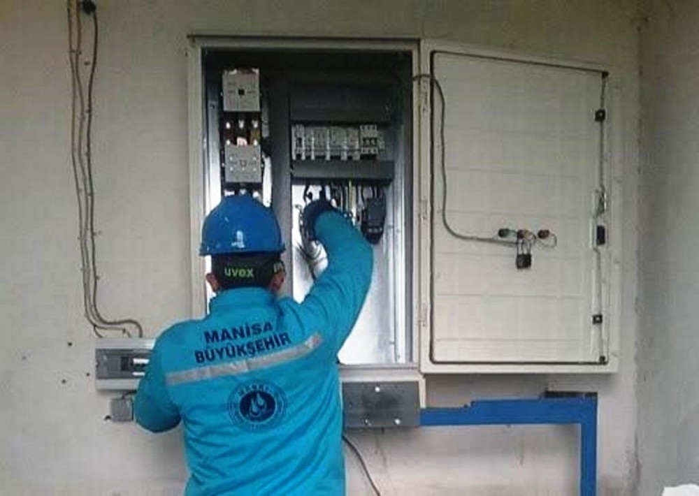 Hırsızlar mahalleyi susuz bıraktı