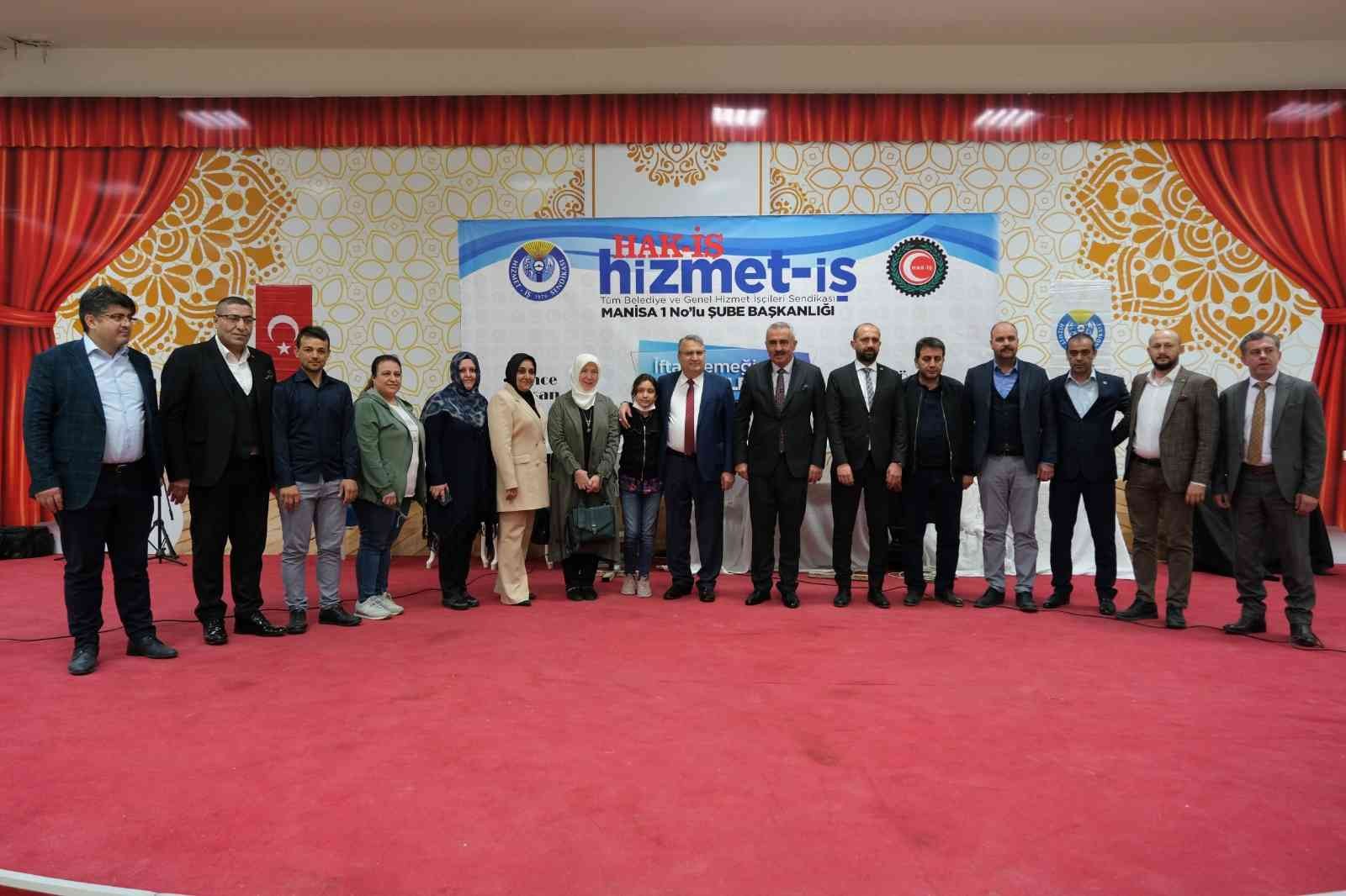 Hizmet-İş Genel Başkan Yardımcısı Özdemir: “Hiçbir işçimizin belediyeden tek kuruş alacağı yok”