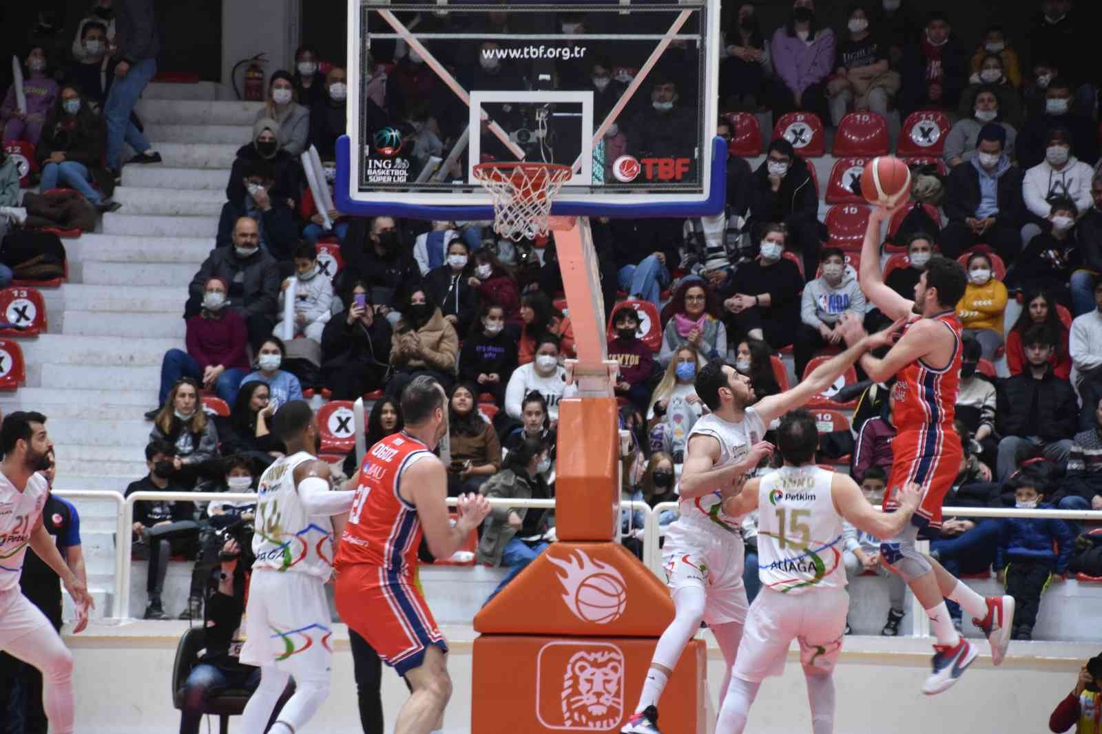 ING Basketbol Süper Ligi: Aliağa Petkim Spor: 79 – Bahçeşehir Koleji: 70