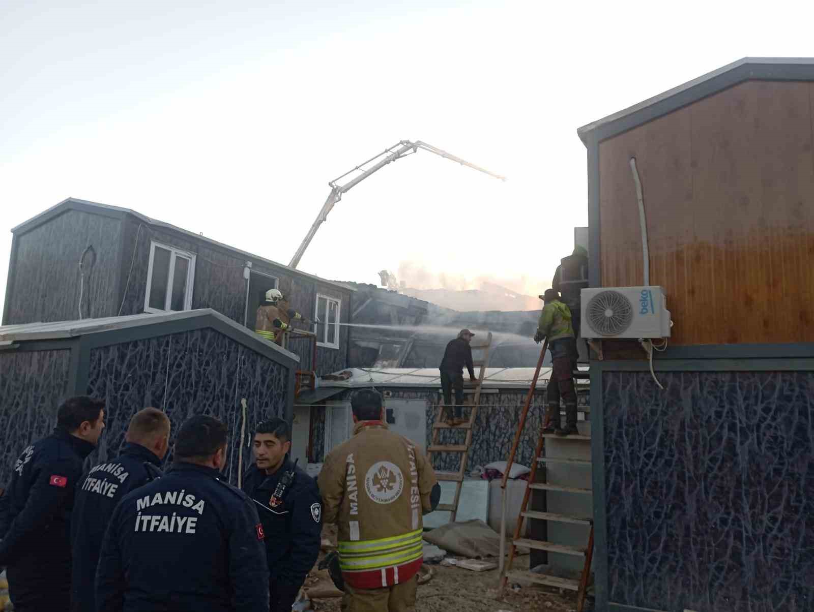 İşçi konteynerinde çıkan yangın kontrol altına alındı