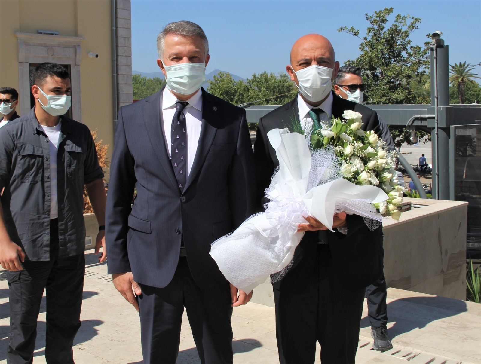 İzmir Emniyetinde devir-teslim