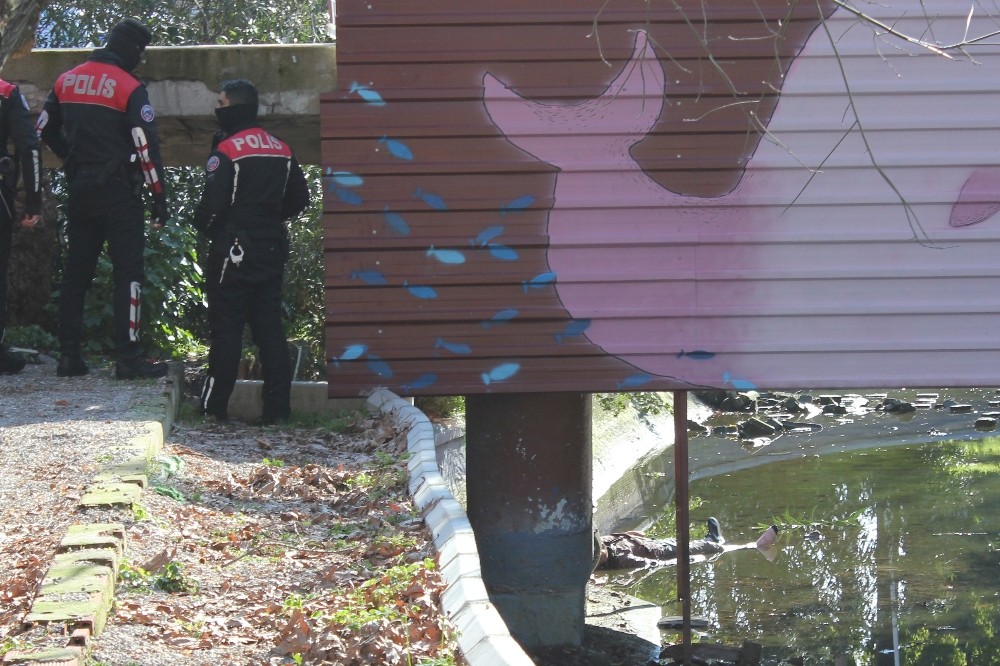 İzmir Kültürpark’ta bir kişinin cansız bedeni bulundu