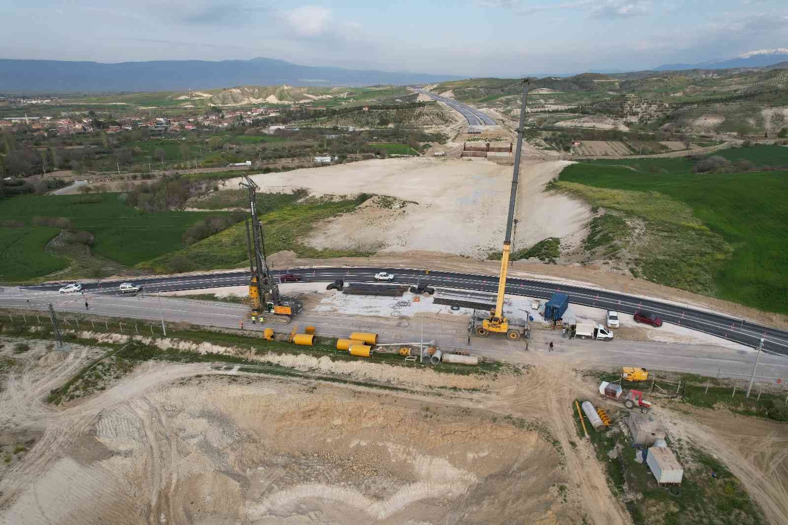 İzmir ile Denizli’yi yakınlaştıracak projede çalışmalar sürüyor