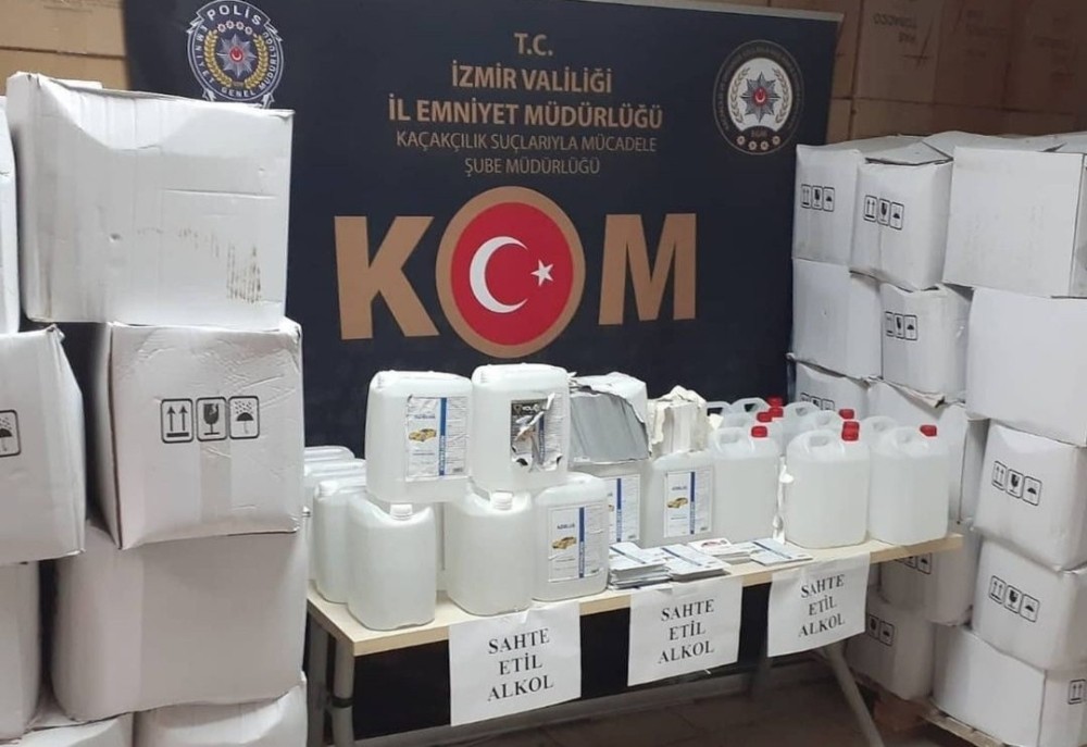 İzmir’de 33 bin litreden fazla sahte etil alkol ele geçirildi