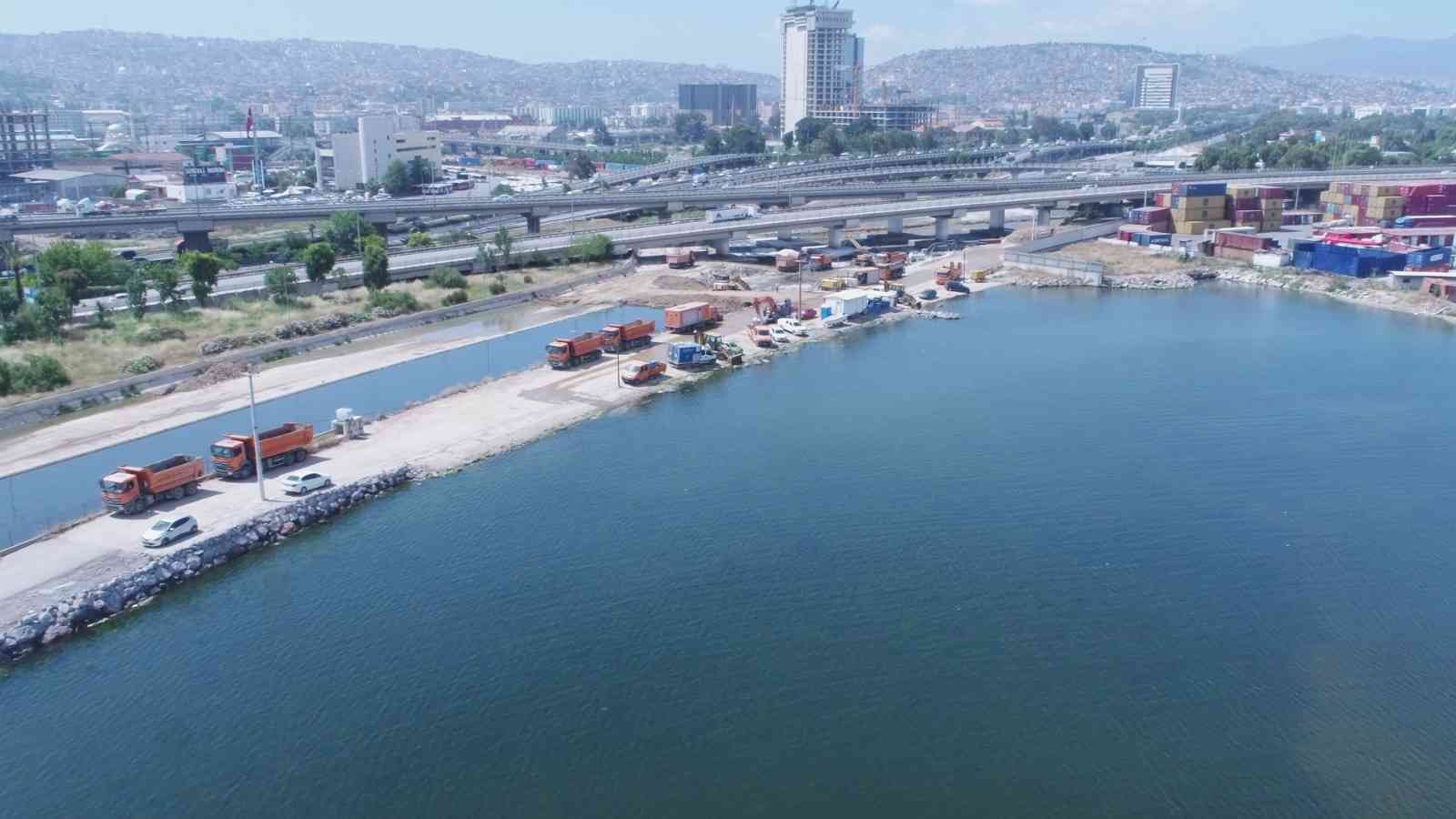 İzmir’de ‘koku’ya karşı atak
