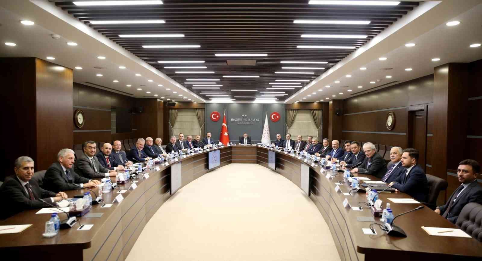 İzmir’deki önemli isimlerden Ankara’ya çıkarma: Dört önemli ziyaret, dört önemli mesaj