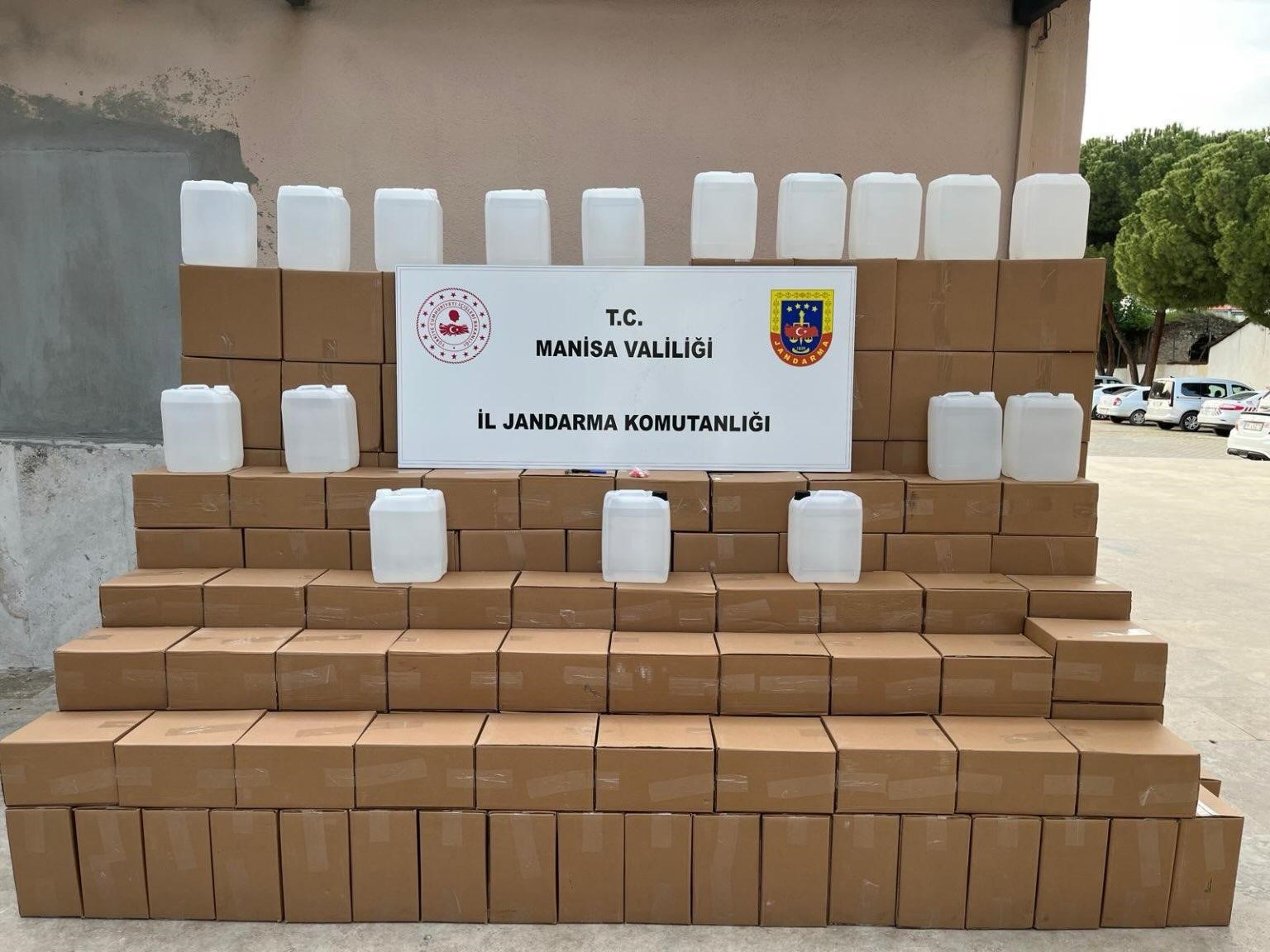 Jandarma kaçakçılara göz açtırmıyor