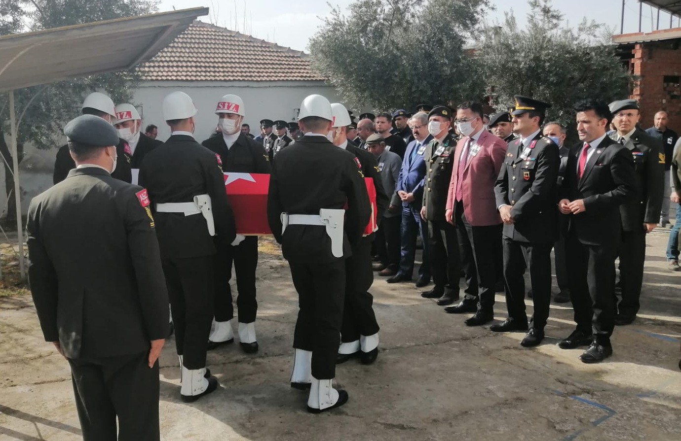 Kalbine yenik düşen Astsubay Başçavuş Manisa’da toprağa verildi