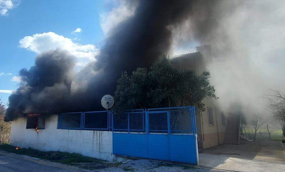 Kalorifer kazanından çıkan yangın itfaiye tarafından söndürüldü