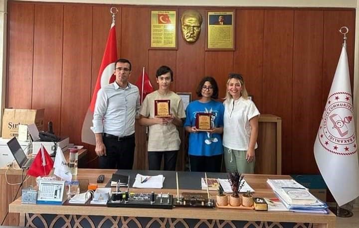 Kaymakam Arıkan başarılı öğrencileri ödüllendirdi