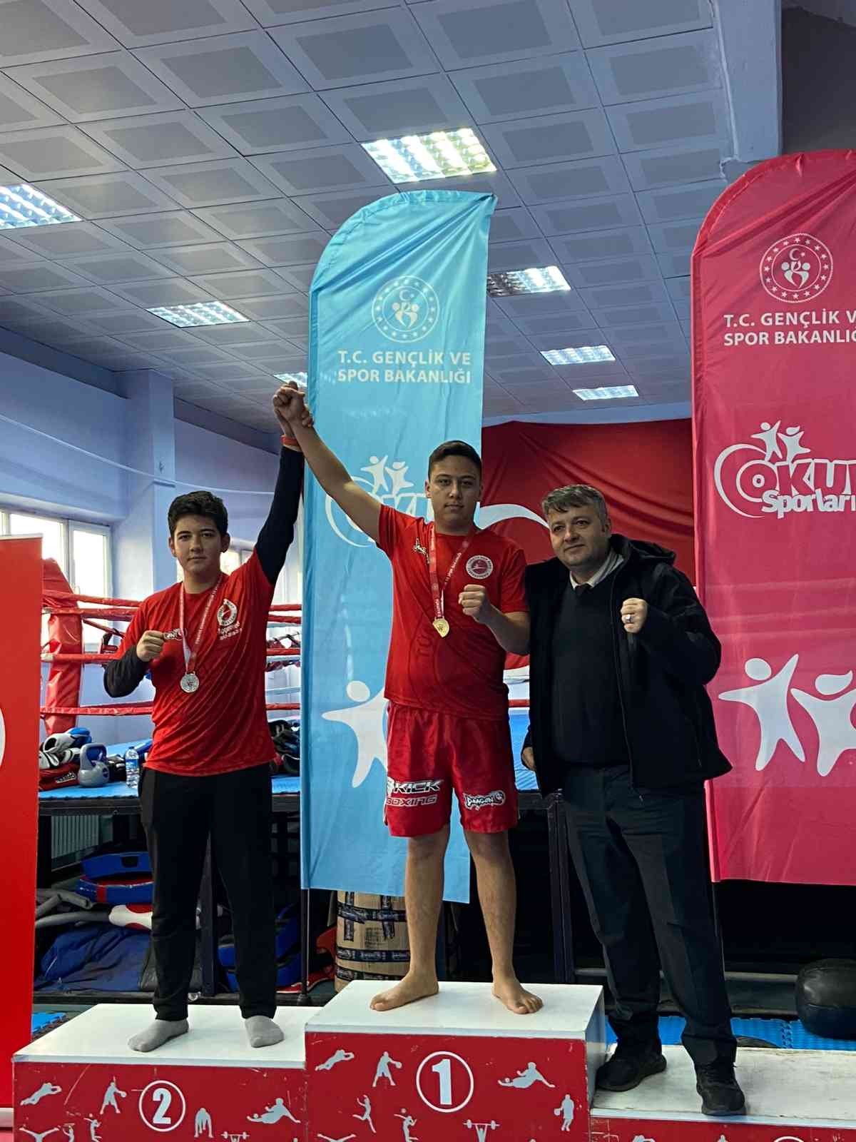 Kick Boksta Köyceğizli Yaman il birincisi oldu