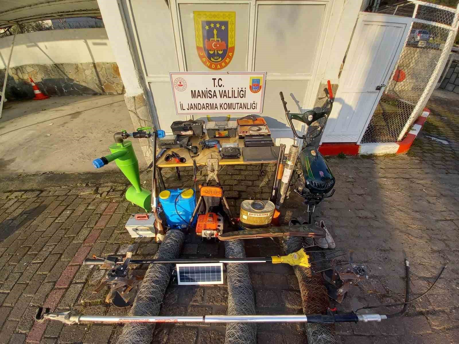 Kırkağaç’taki hırsızlık olaylarının şüphelileri İzmir’de yakalandı