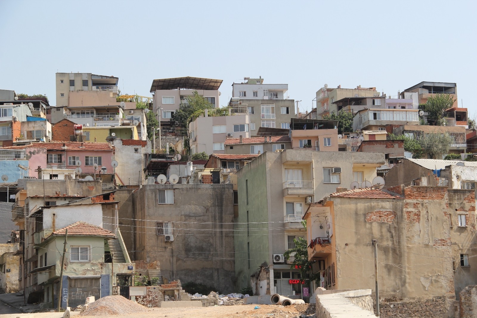 “Konak çileden çıkılmaz bir kent olmaya başlıyor”