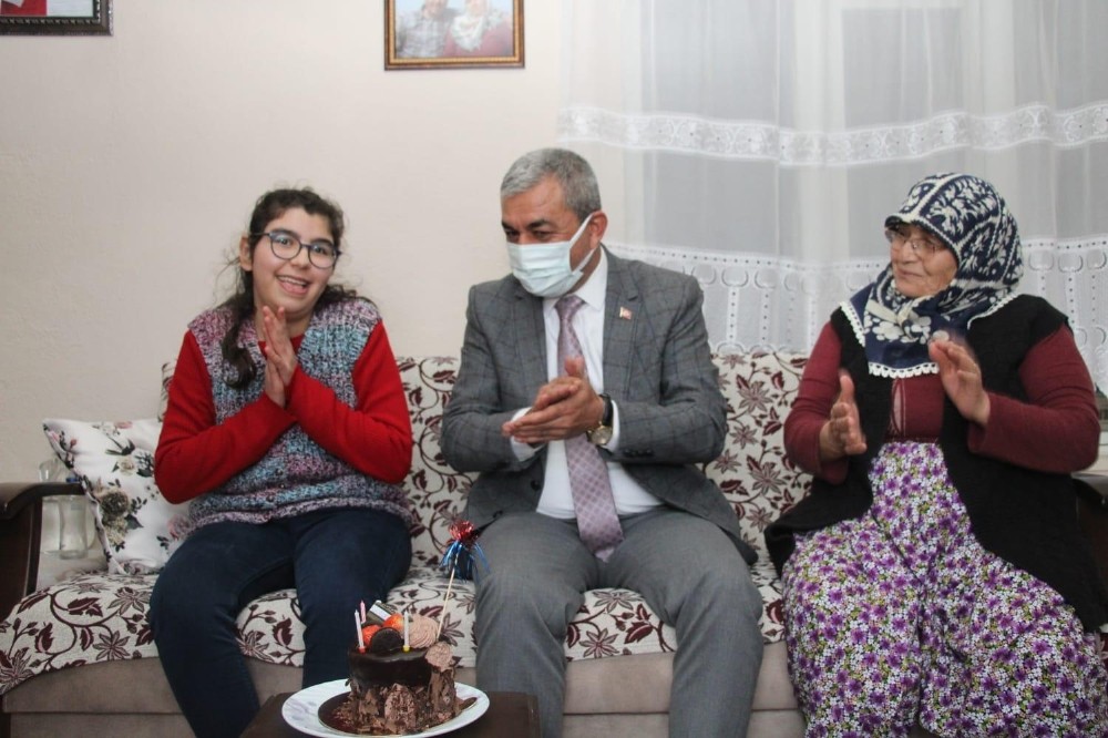 Küçük kızın hayalini Başkan Kaplan gerçekleştirdi