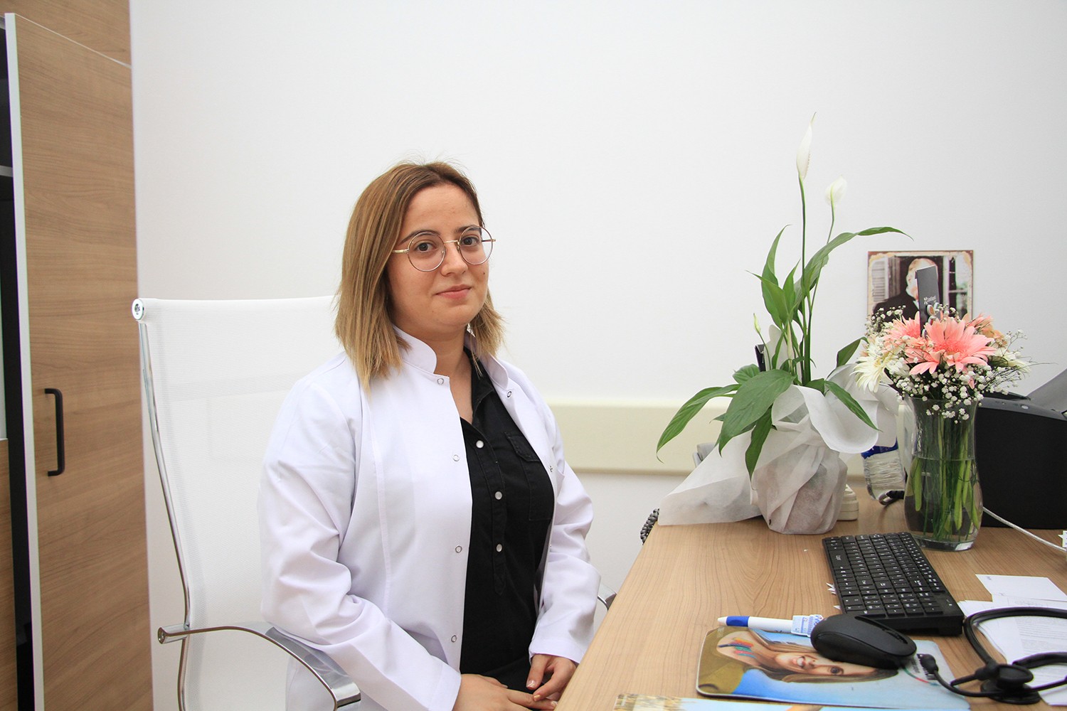 Kula Devlet Hastanesi’ne atanan çocuk ve bebek sağlığı doktoru göreve başladı