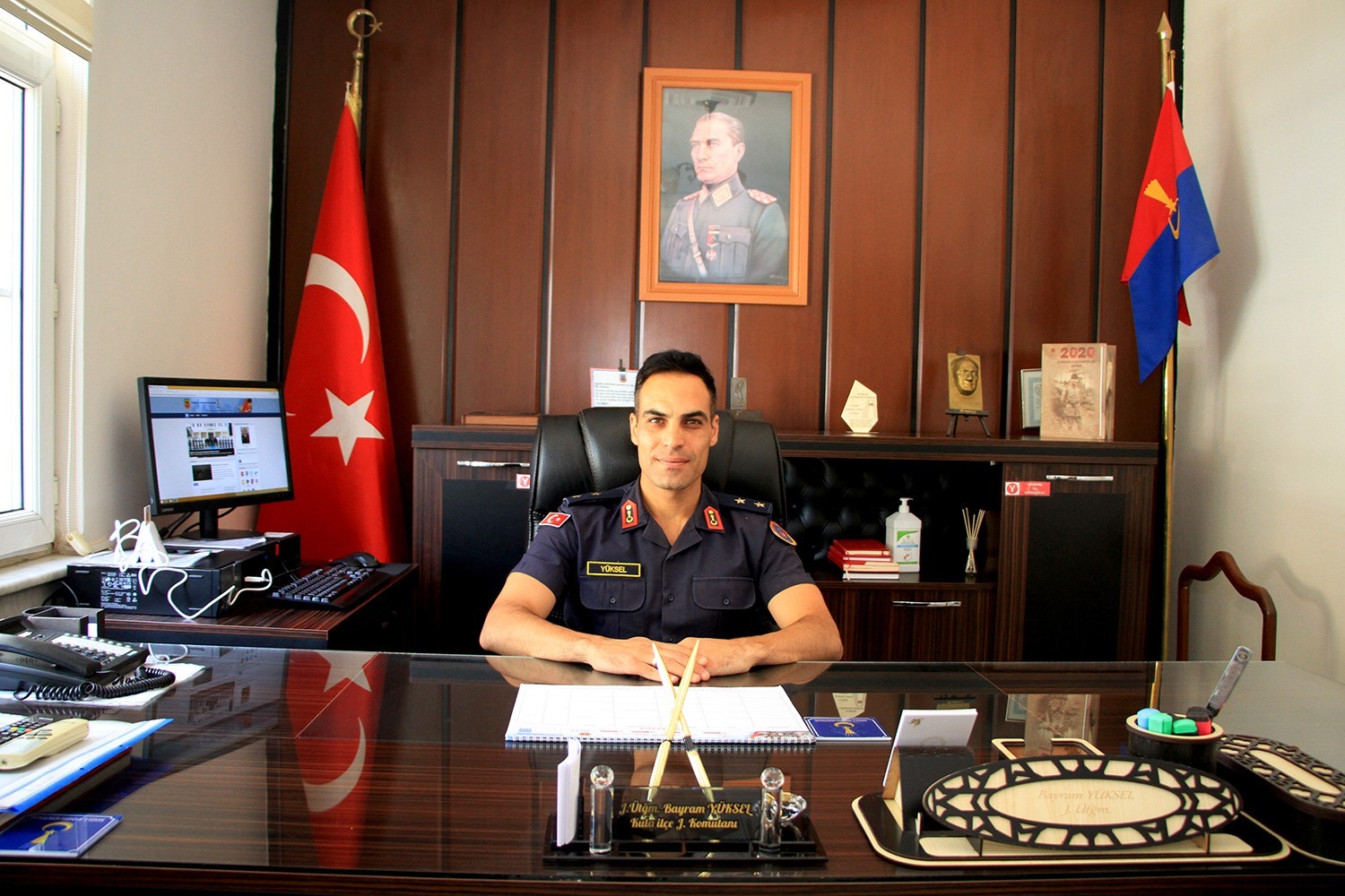 Kula’nın yeni Jandarma Komutanı Üsteğmen Yüksel göreve başladı