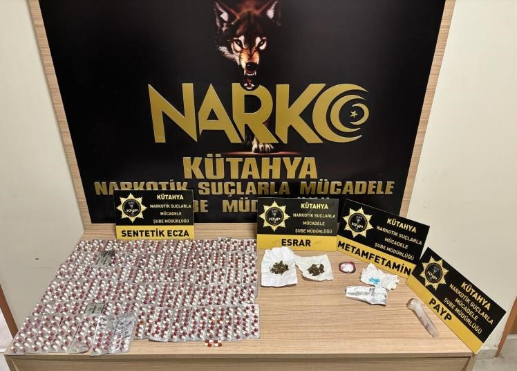 Kütahya’da uyuşturucu operasyonu: 3 gözaltı