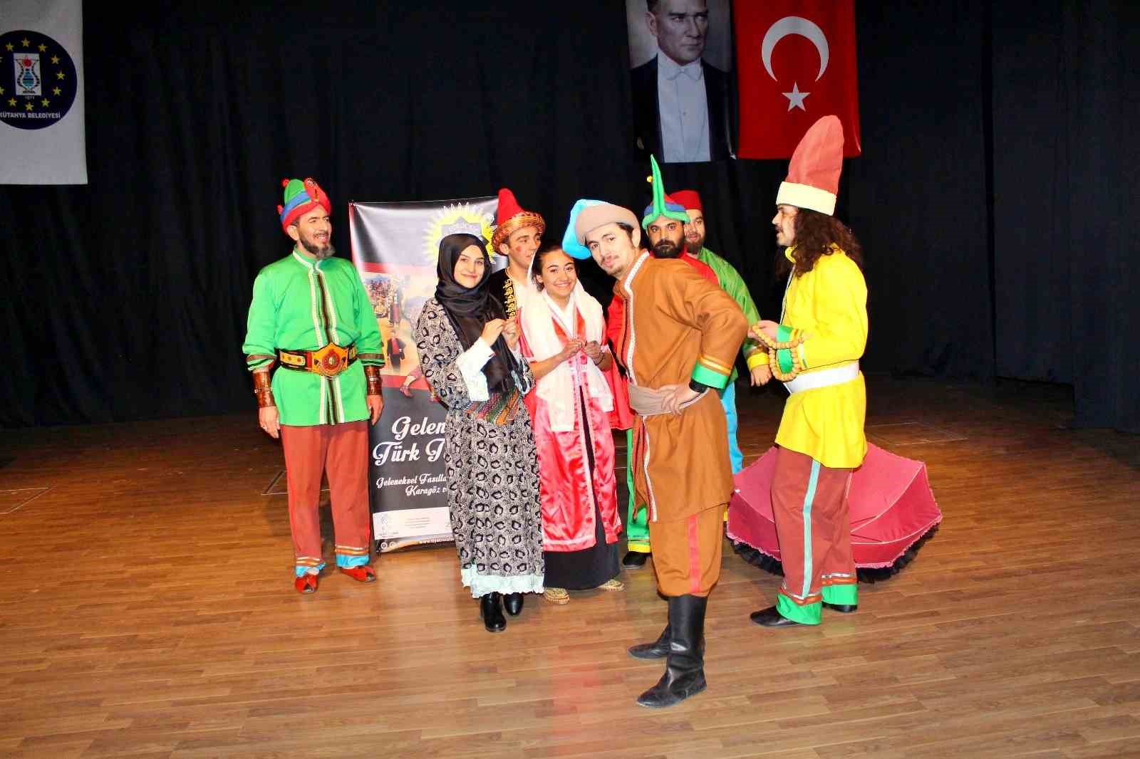 Kütahyalı tiyatrocular ödüle doymuyor