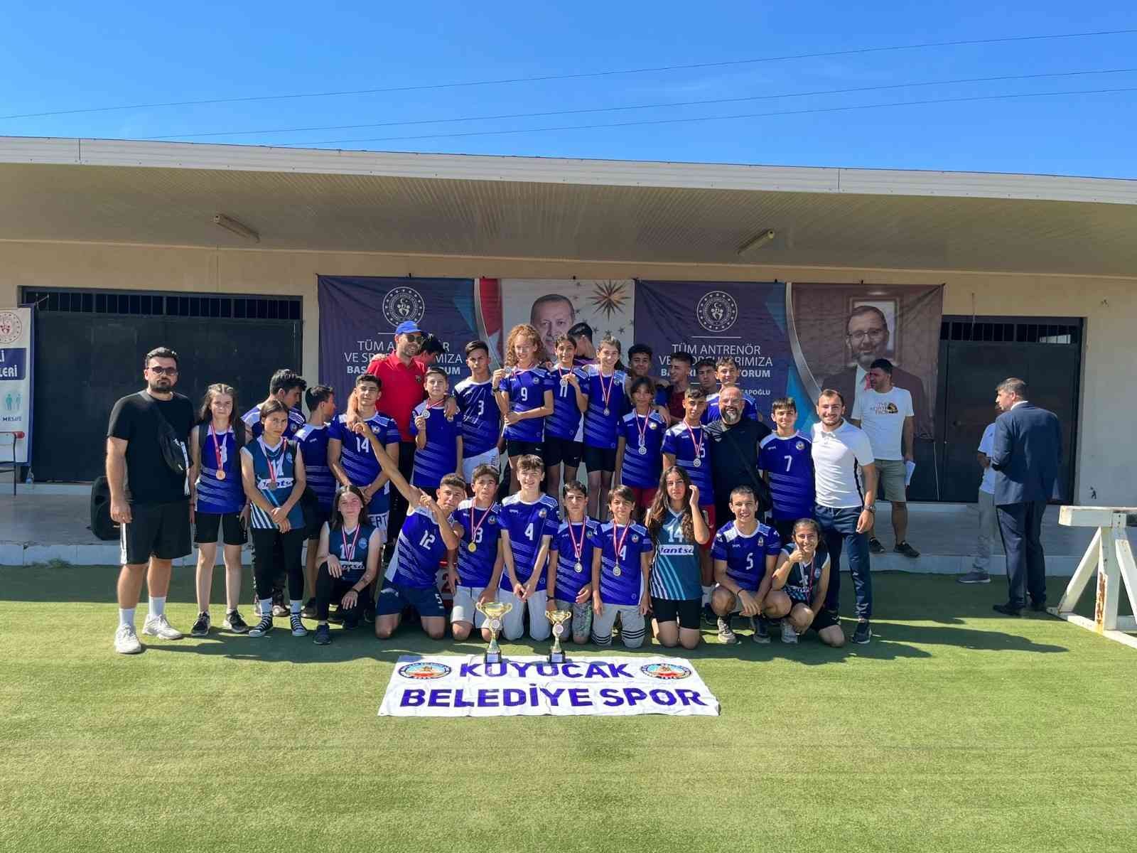 Kuyucak Belediyespor fırtına gibi esti