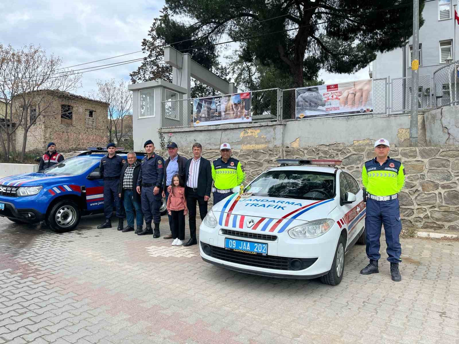 Kuyucak jandarmasından ’şekerli’ bayram denetimi