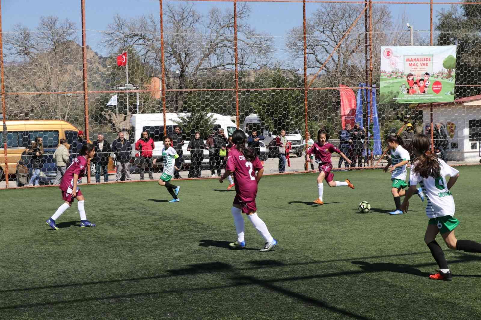’Mahallede Maç Var’ grup müsabakaları başladı